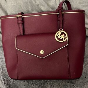 BNWT Michael Kors Jet Set Tote